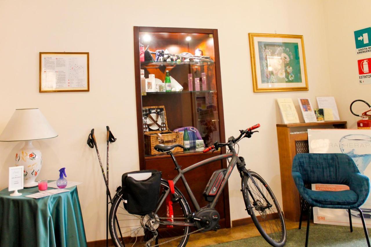 Hotel Delle Ortensie フィウッジ エクステリア 写真